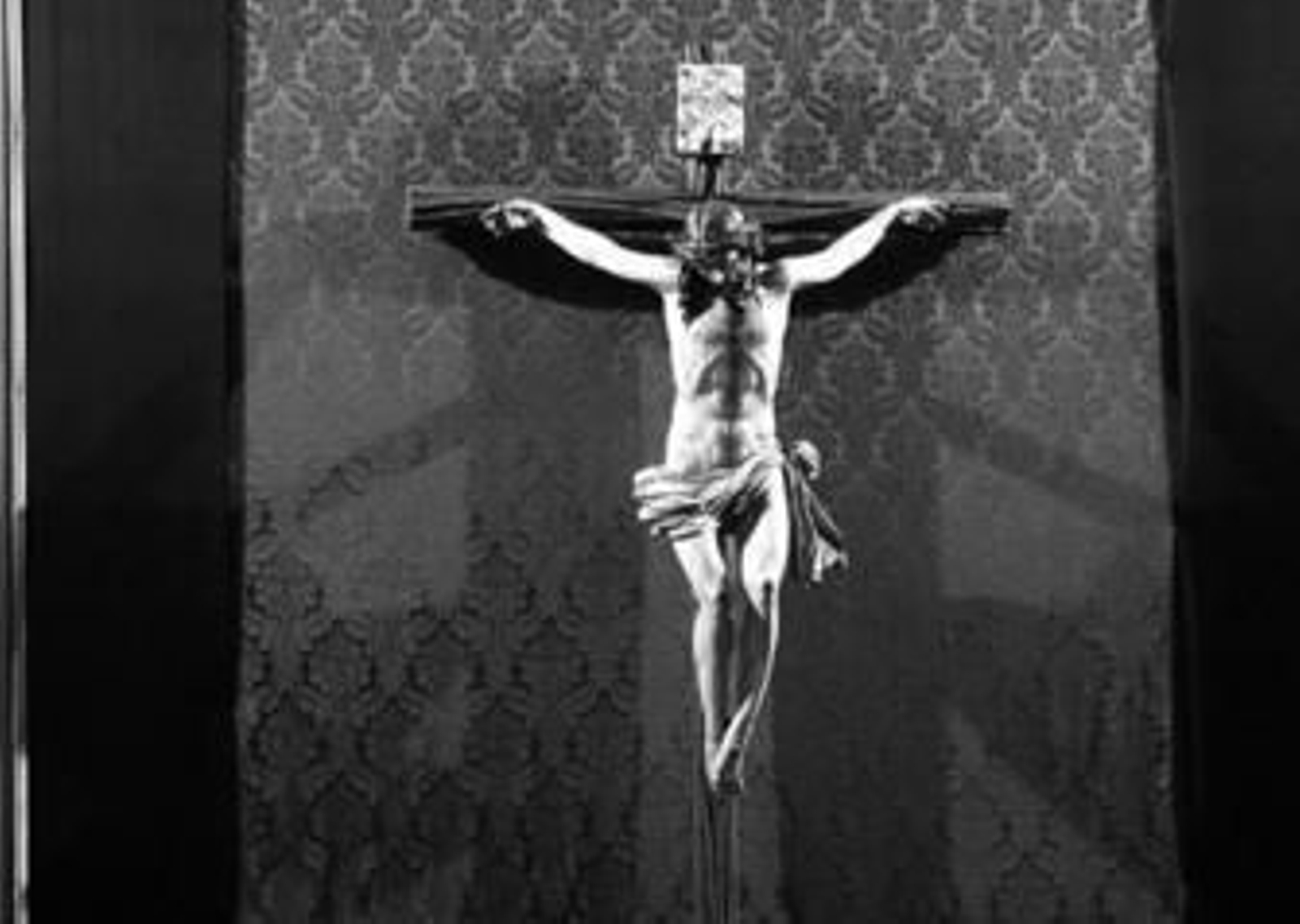 El Cristo de la Luz, en el altar de la parroquia de San Álvaro,