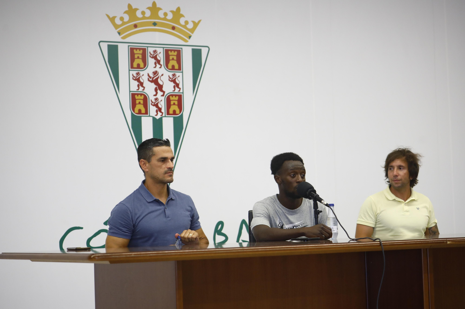 Las imágenes de la presentación de Youssouf Diarra con el Córdoba CF