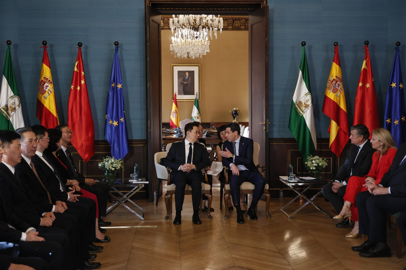Las mejores fotos de la visita del vicepresidente chino Han Zheng a Sevilla para reunirse con Juanma Moreno