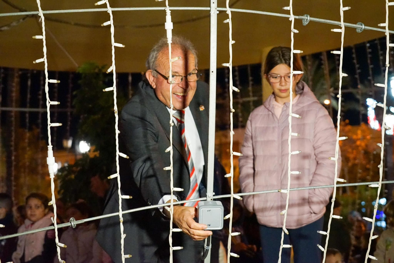 Comienza la programación navideña en Vícar con el encendido del alumbrado