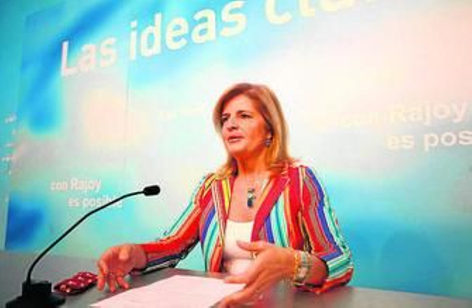 Esperanza Oña durante una rueda de prensa.
