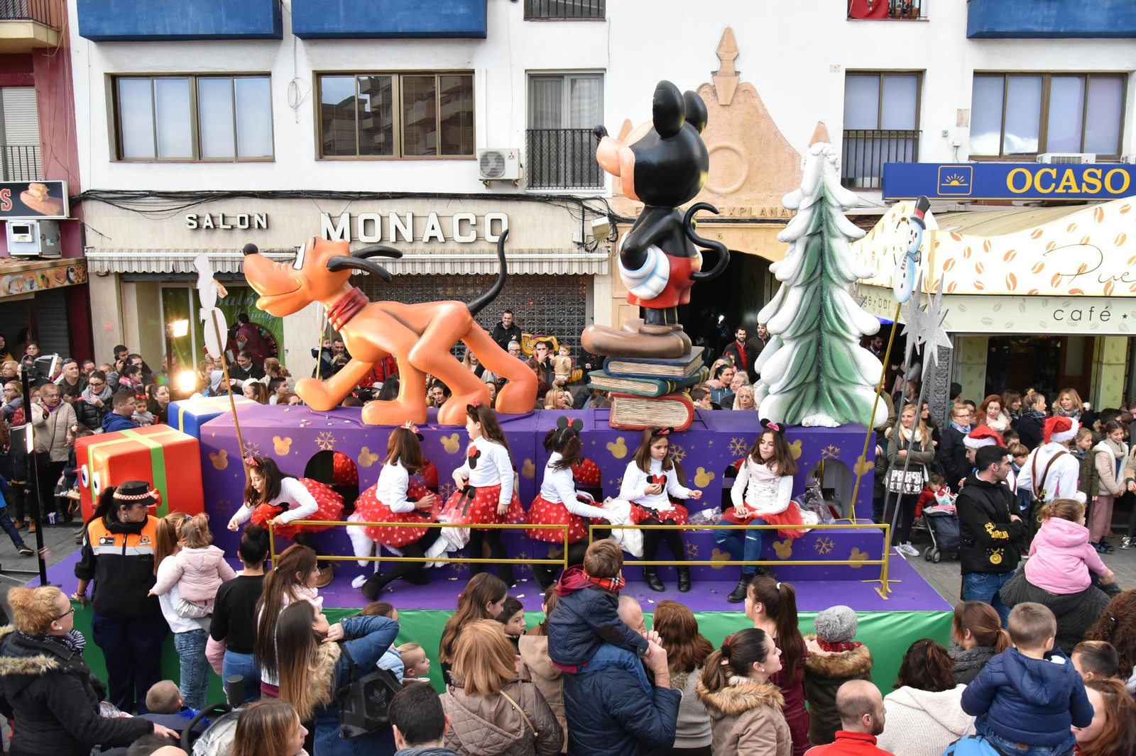 Imágenes de la Cabalgata de la ilusión en La Línea