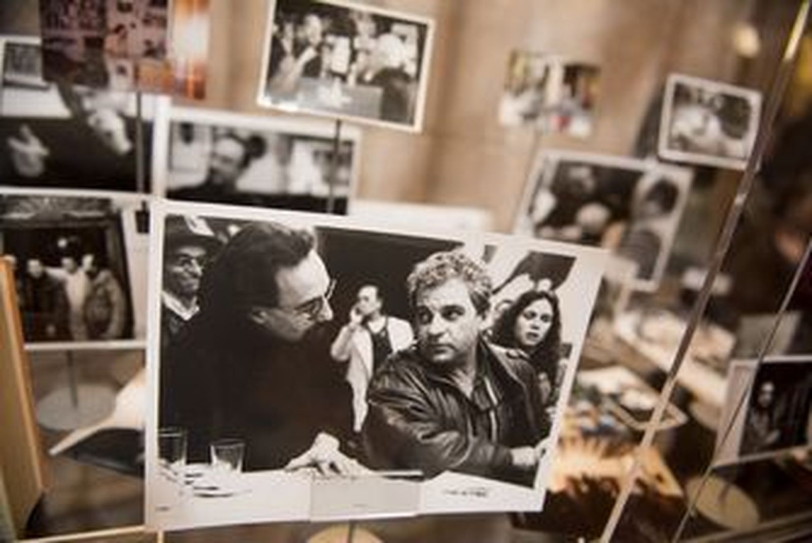 El desaparecido Javier Egea, del núcleo original del movimiento poético, junto a Juan Marsé.