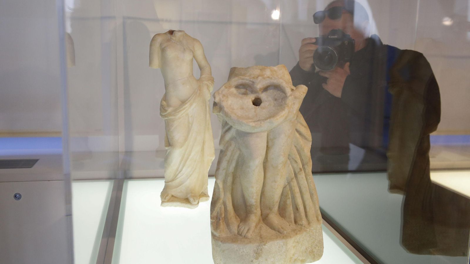 Las venus de Salar, expuestas en el Museo Arqueológico