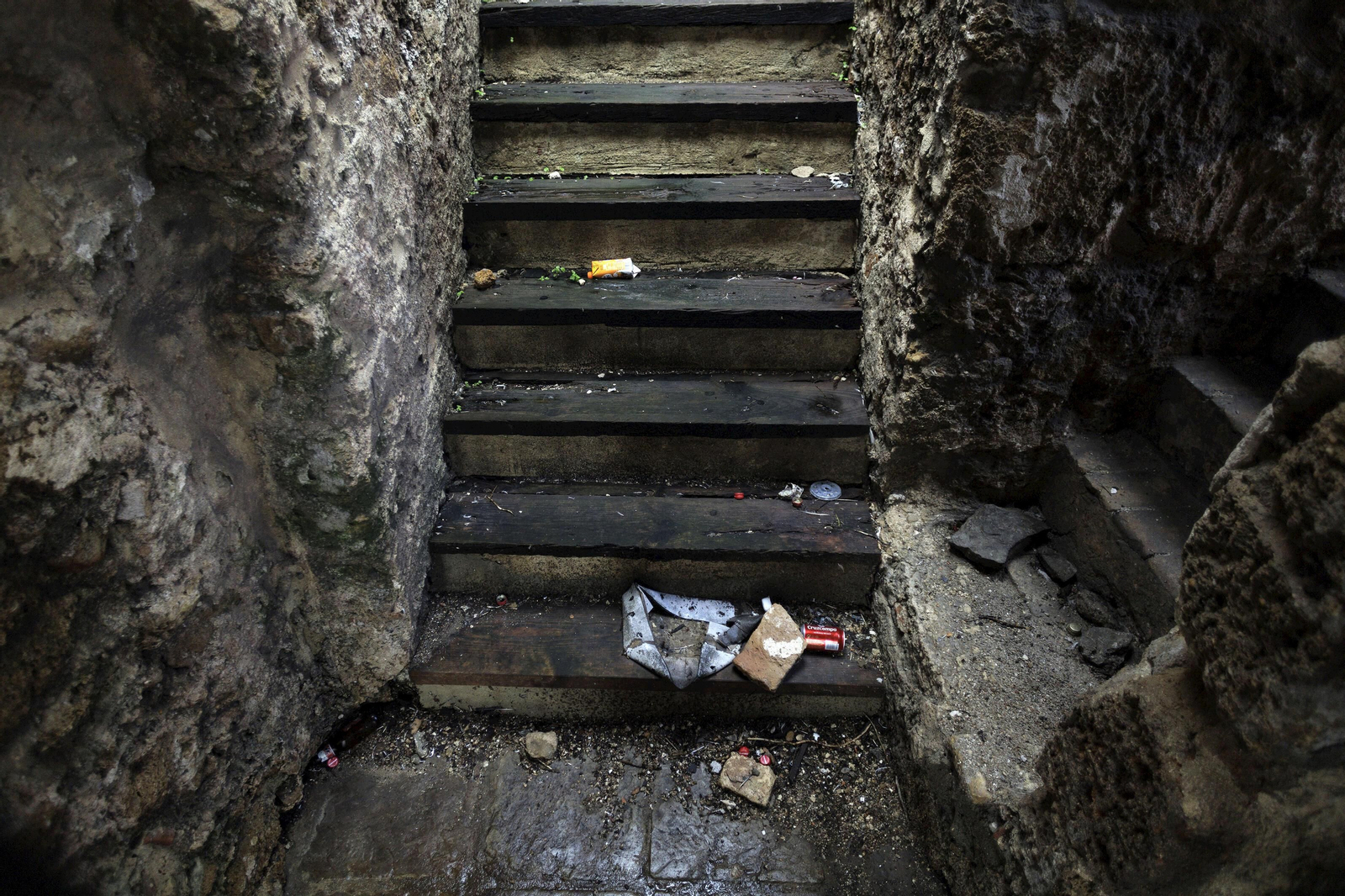 Las impactantes imágenes del abandono del Arco de los Blanco