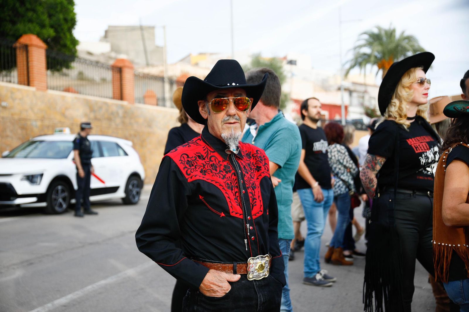 Descubrimiento de la silla del actor Fabio Testi en el Paseo de la Fama de Tabernas, en imágenes