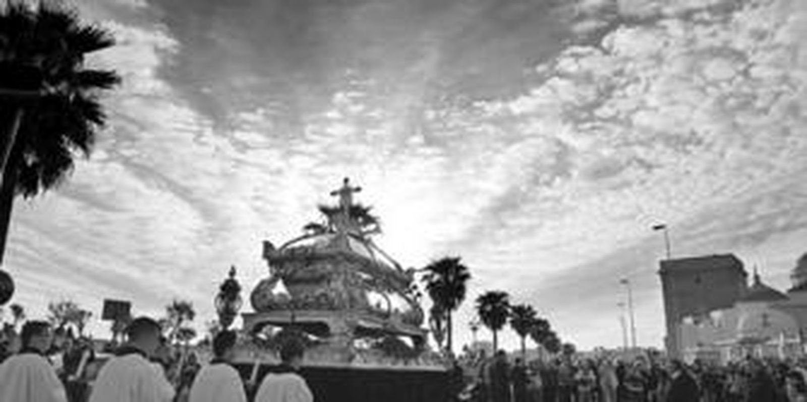 La hermandad del Santo Entierro durante su salida procesional la pasada Semana Santa.