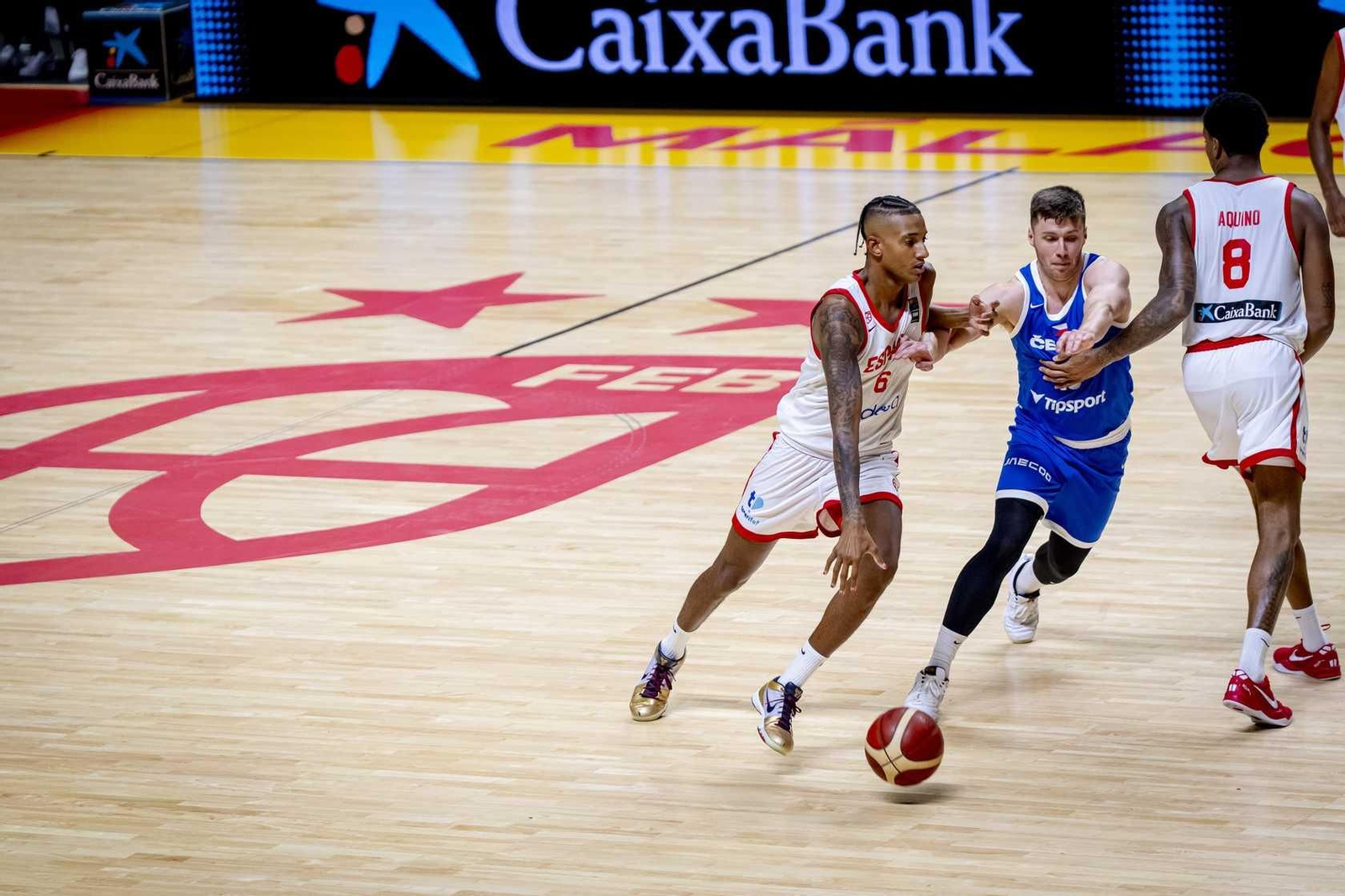 España B-República Checa, en fotos