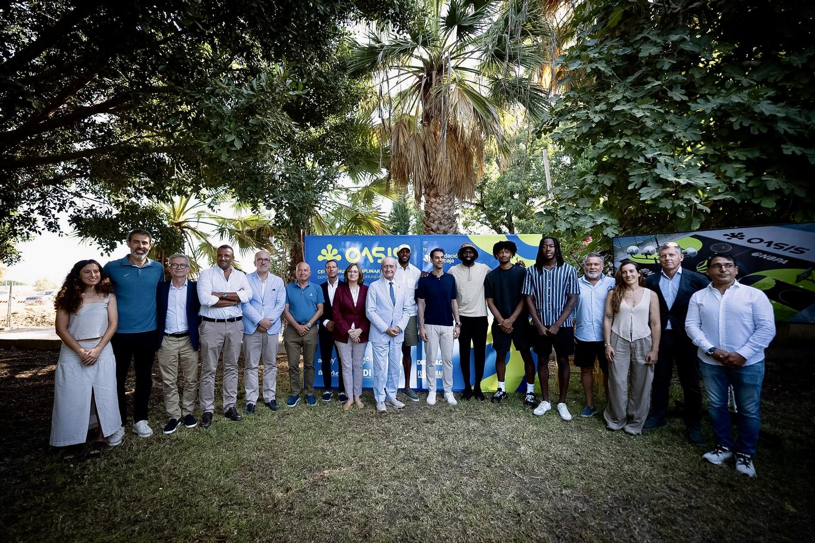 El Oasis, Centro Deportivo Inclusivo en Churriana, planta su primer árbol