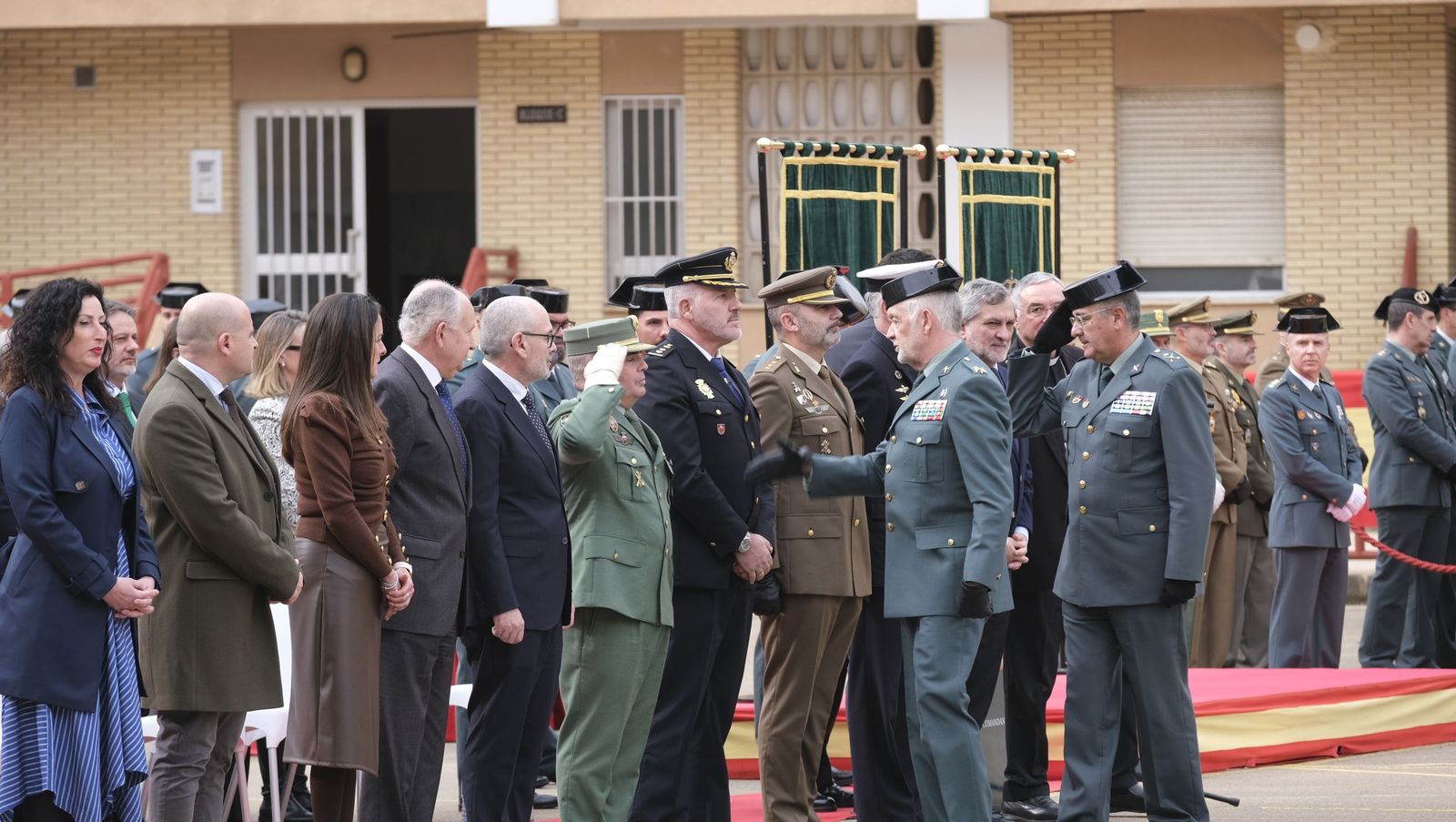 Las imágenes de la toma de posesión del nuevo coronel jefe de la Guardia Civil de Almería