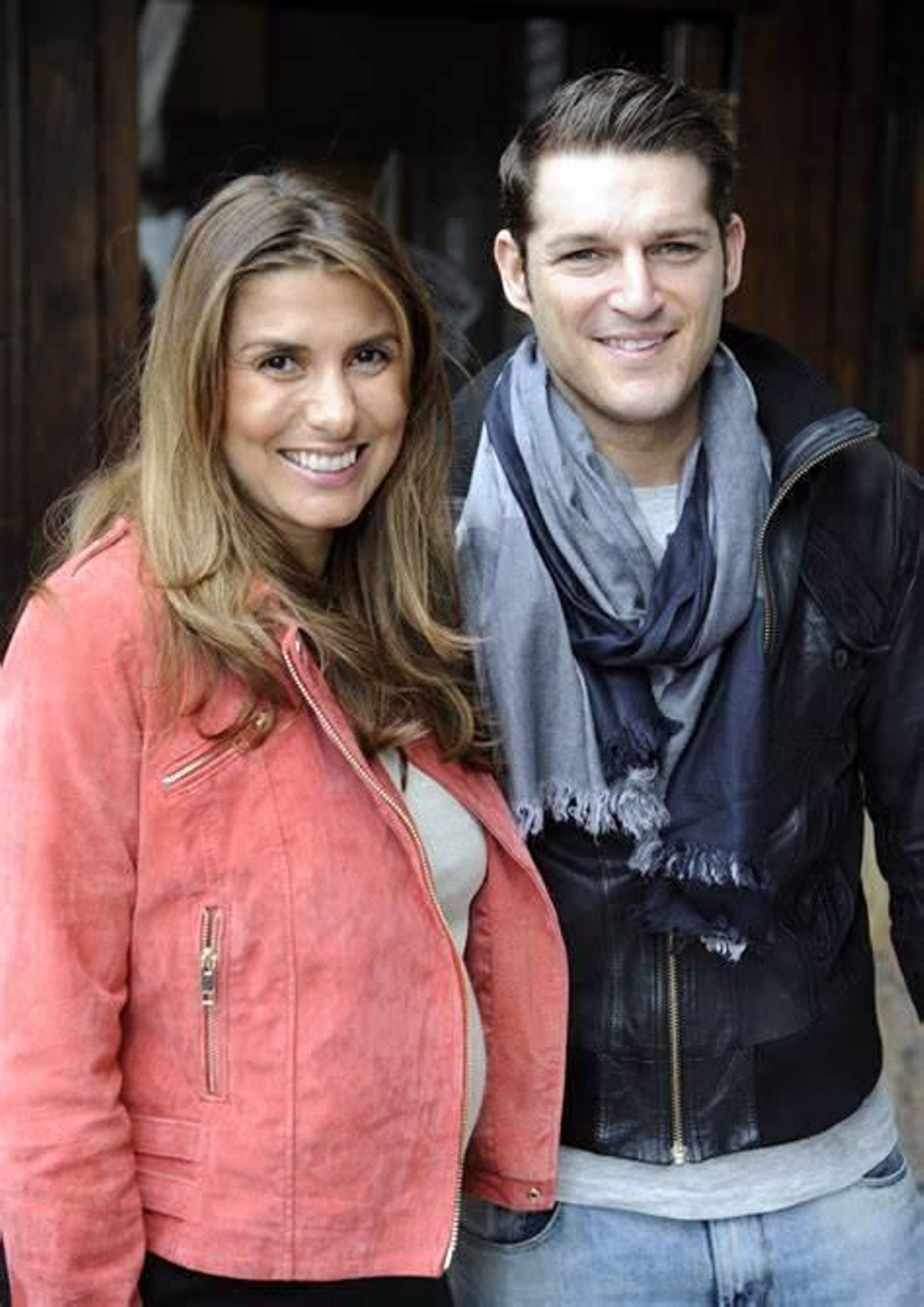 El cantante, con su mujer, la periodista Silvia Casas.