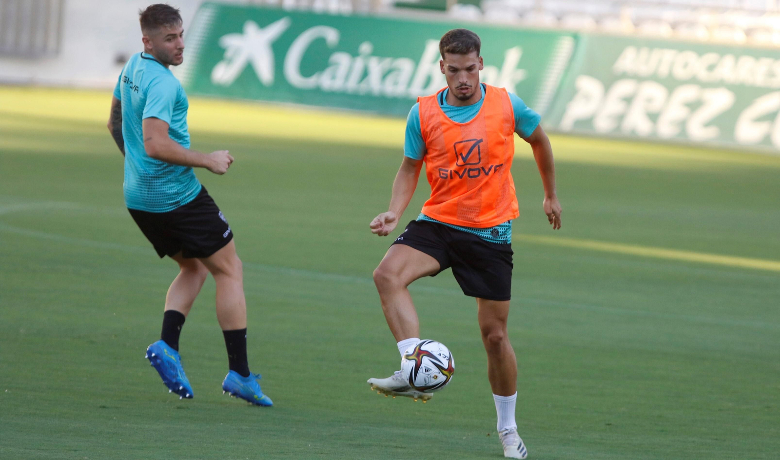 La plantilla del Córdoba CF 21-22, uno a uno