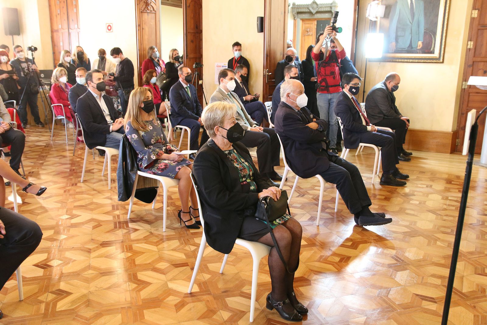 Fotogalería de la entrega de banderas por el Día de Andalucía