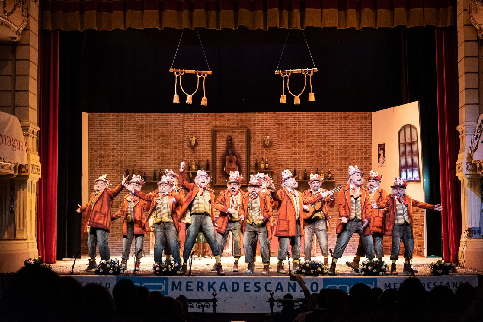 Imágenes de la comparsa Borracho