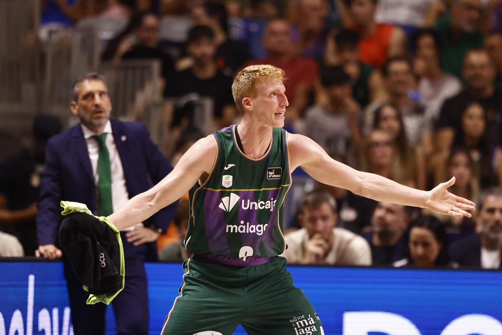 El Unicaja - Valencia Basket de la Supercopa, en fotos