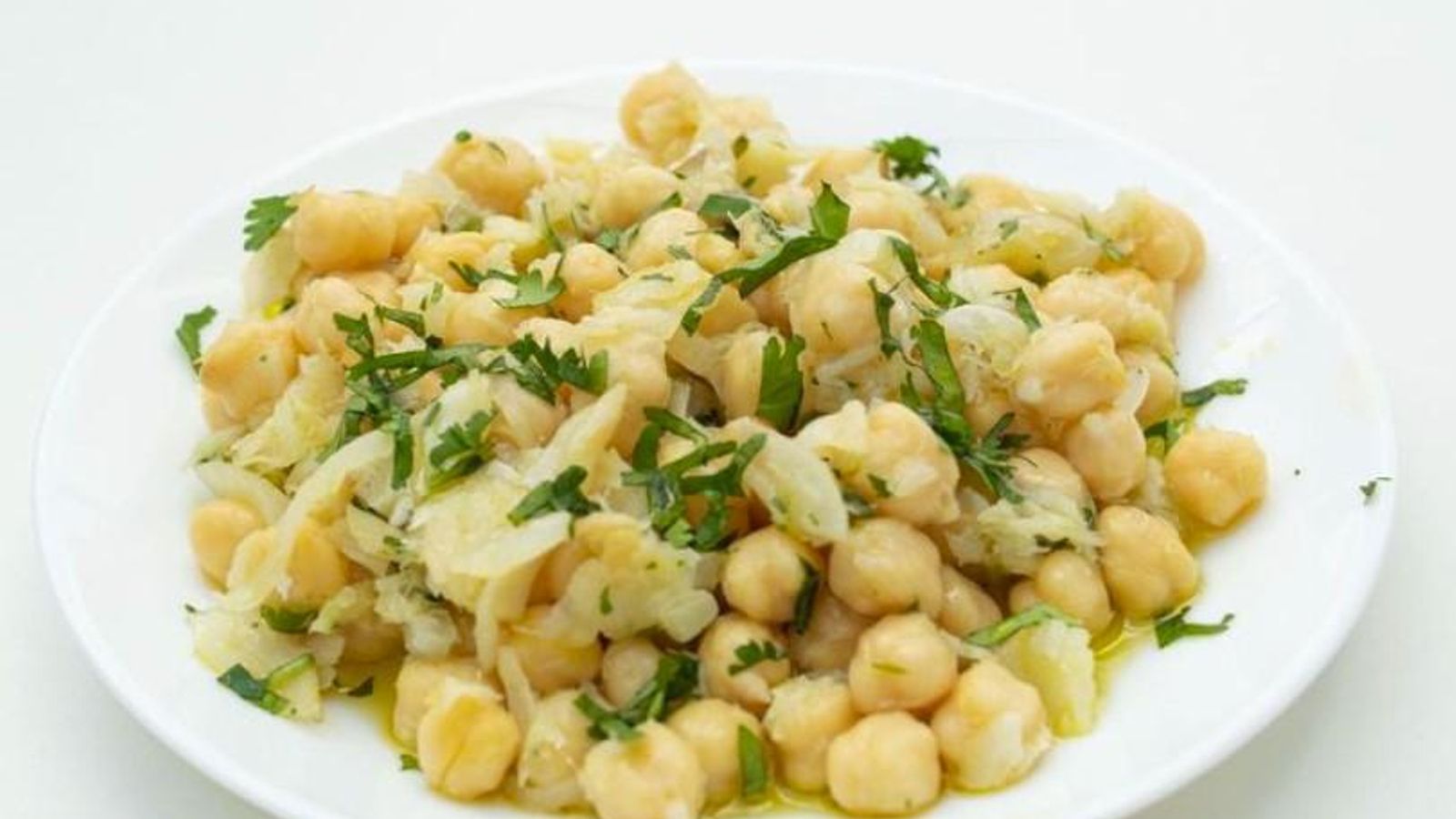 Plato frío de garbanzos con bacalao, de Casa Lusa.