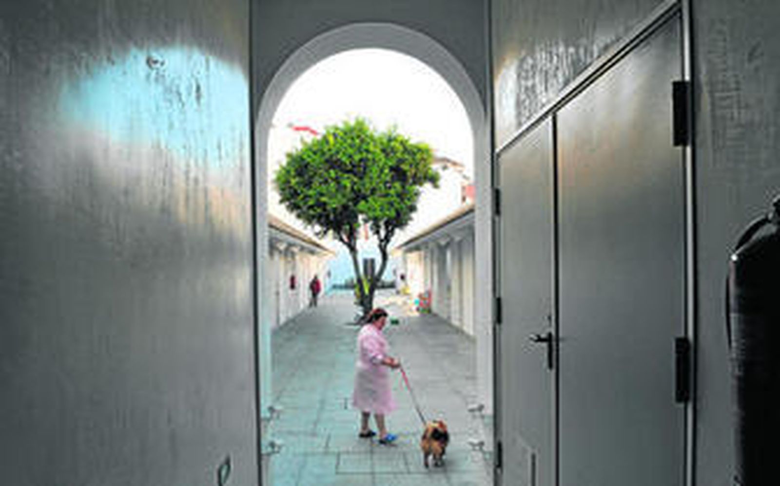 Pilar es una de las habitantes de este corral de Triana, en la calle Pagés del Corro.