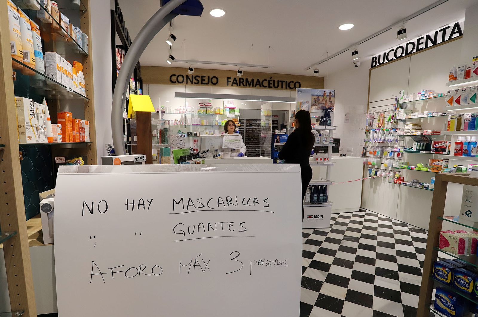 Imágenes del uso de la mascarilla para prevenir el contagio por coronavirus