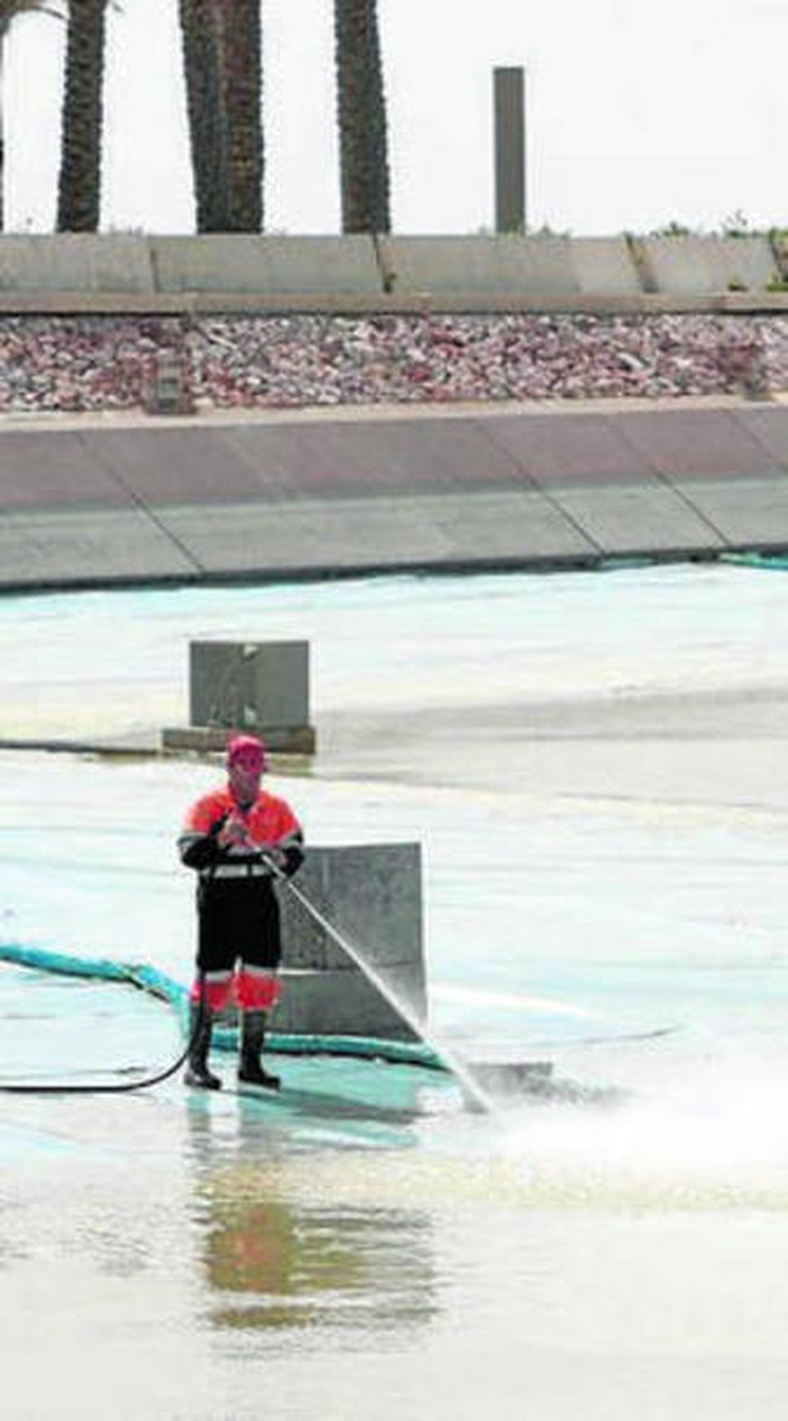 El lago de la Plaza del Mar.