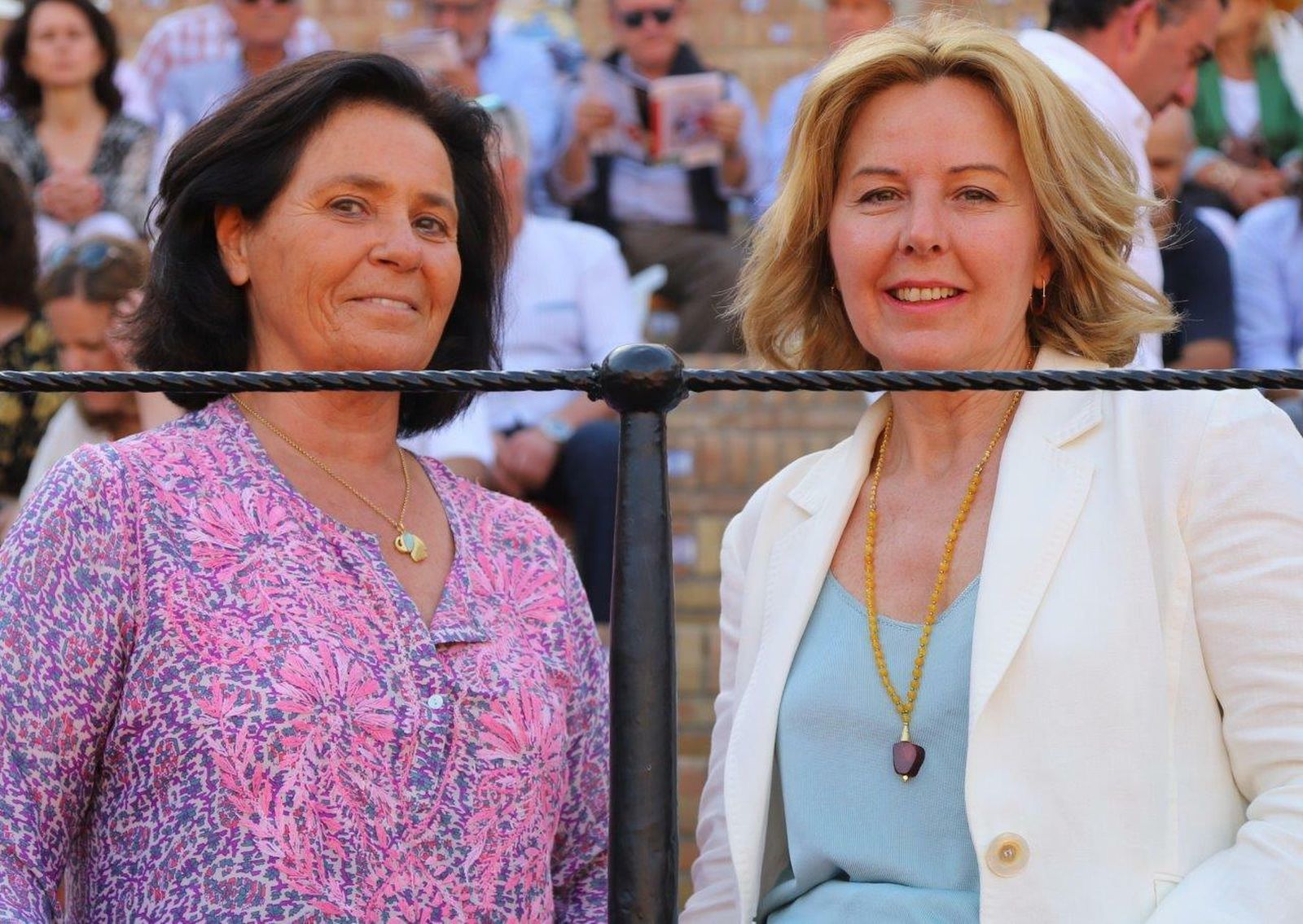 Ana Senillosa y Mari Cruz Villafranca