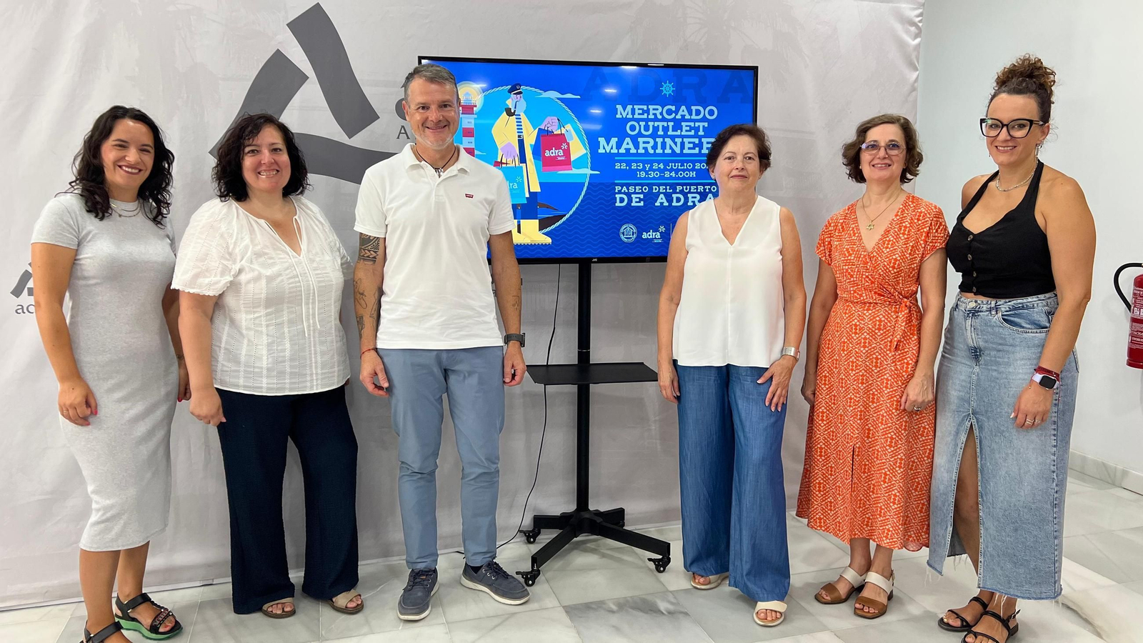 Presentación del 'Mercado Marinero' de Adra.