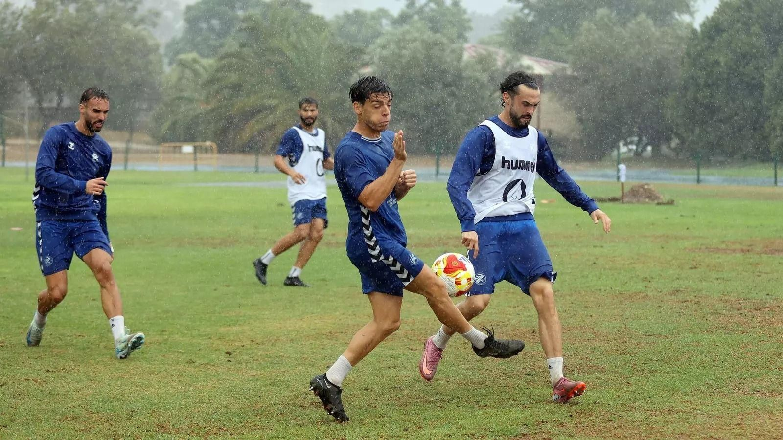 La lluvia ha marcado las últimas sesiones de entrenamientos de los xerecistas.