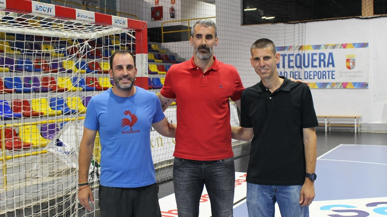El cuerpo técnico antequerano. El cuerpo técnico antequerano.