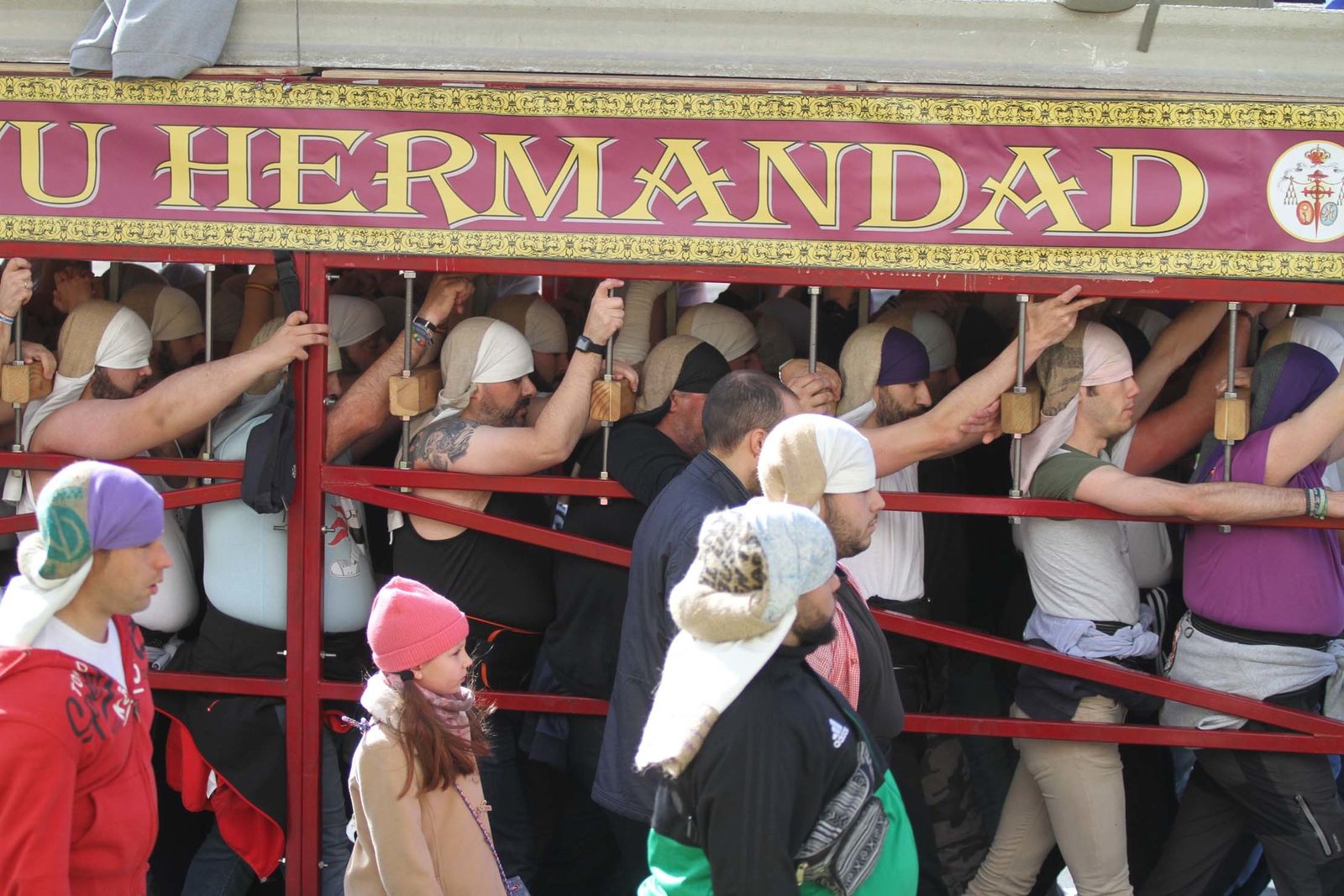 Imágenes del ensayo solidario de la Hermandad de Tres Caidas