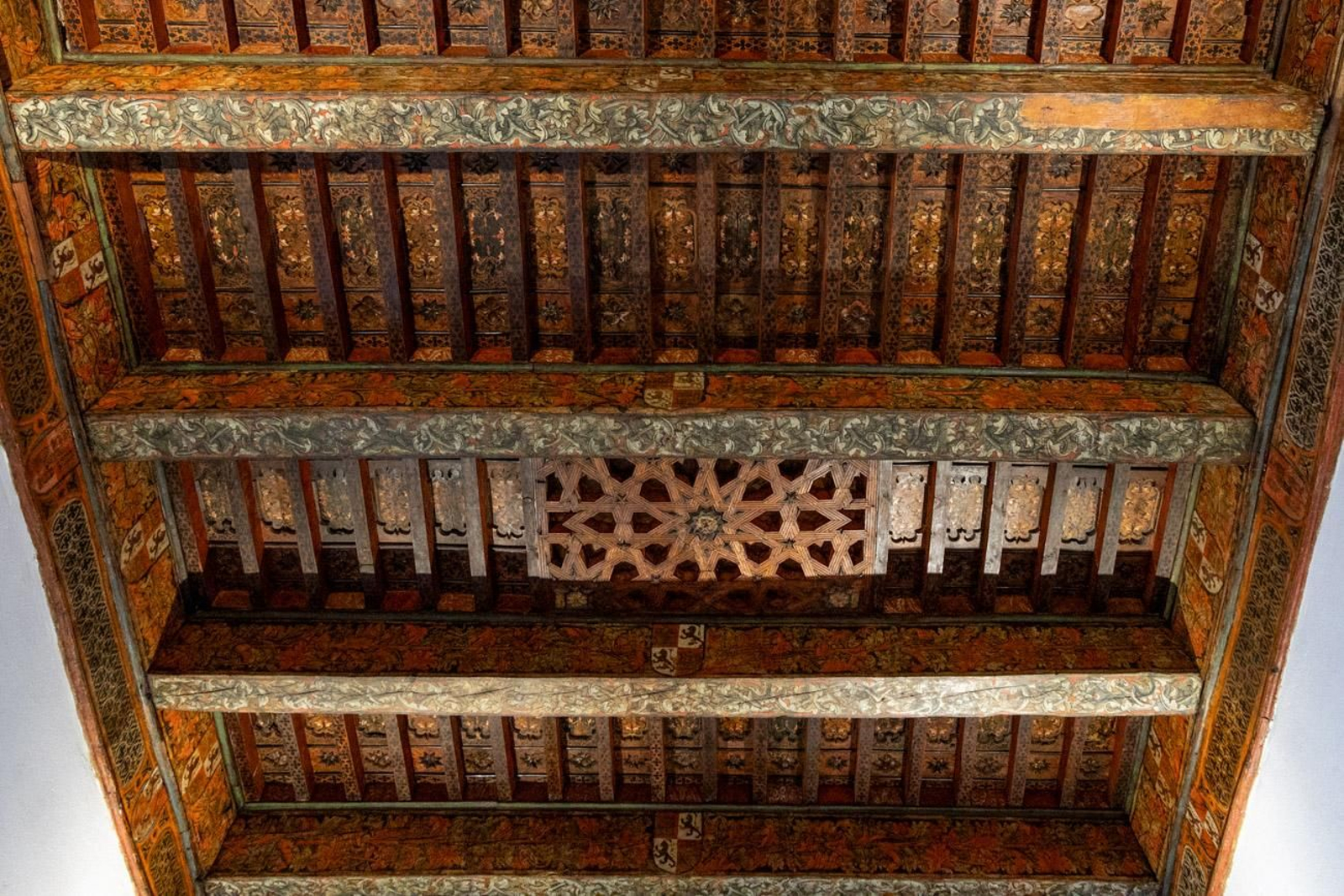 Reapertura del Salón Mudéjar tras su restauración, coincidiendo con la inauguración de la exposición 'Jaén: 825-2025' conmemorativa del 1.200 aniversario