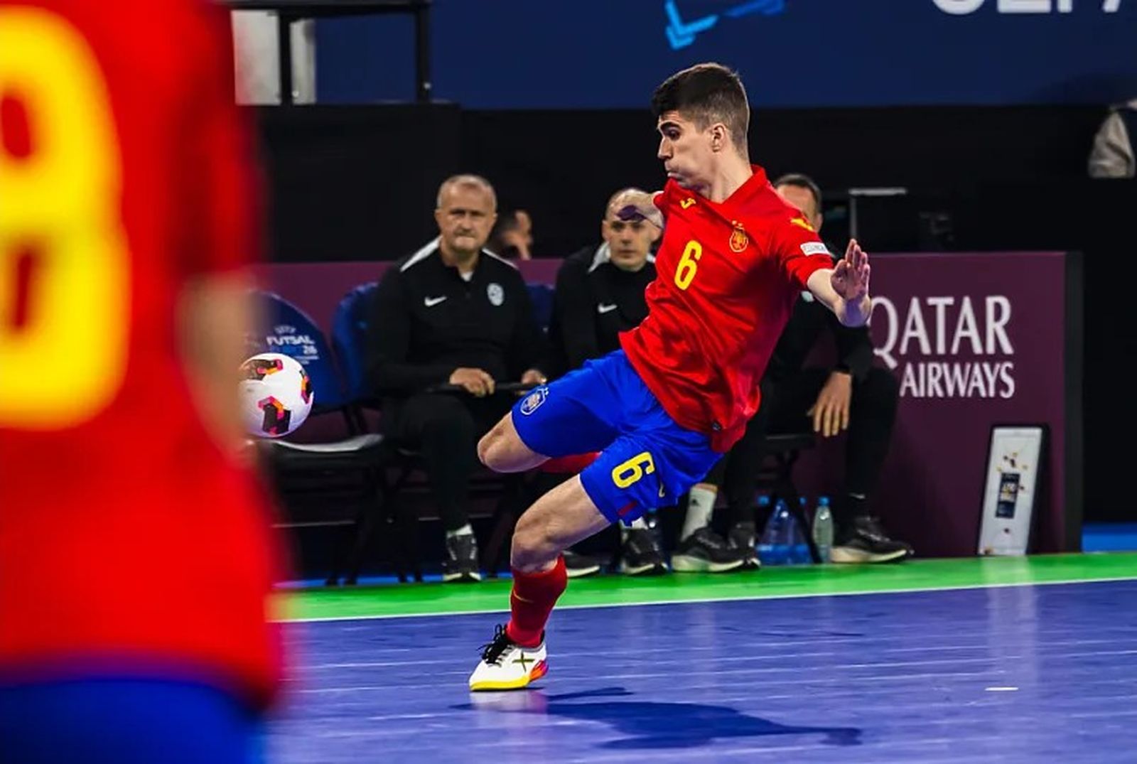 Antonio Pérez ejecuta la volea que derivó en el 0 a 1.