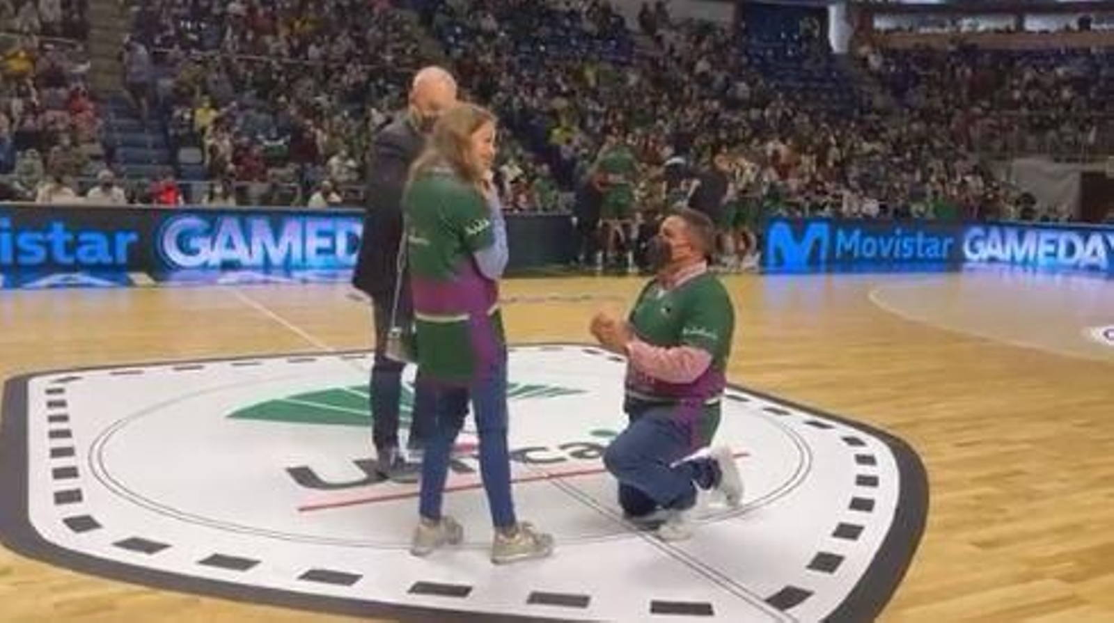 Álvaro pidió matrimonio a Ana en el centro del Carpena.