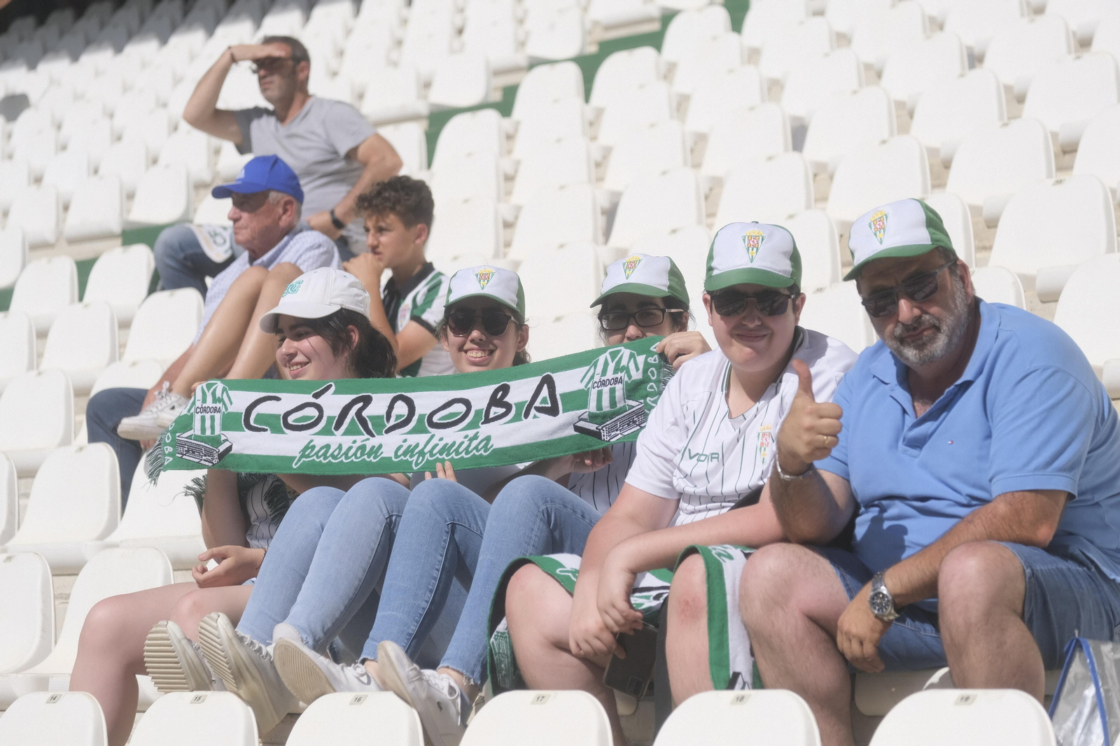 Las mejores fotos del ambiente en El Arcángel en el Córdoba CF - San Fernando Las mejores fotos del ambiente en El Arcángel en el Córdoba CF - San Fernando