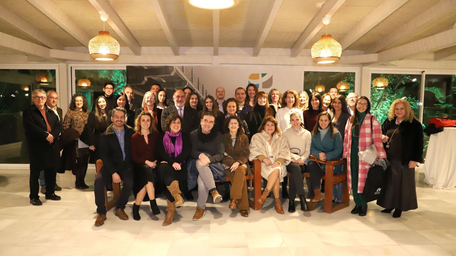 Psicólogos y psicólogas homenajeados en el acto institucional “El Día del Colegiado/a 2026” de la Delegación de Huelva del COP Andalucía Occidental.