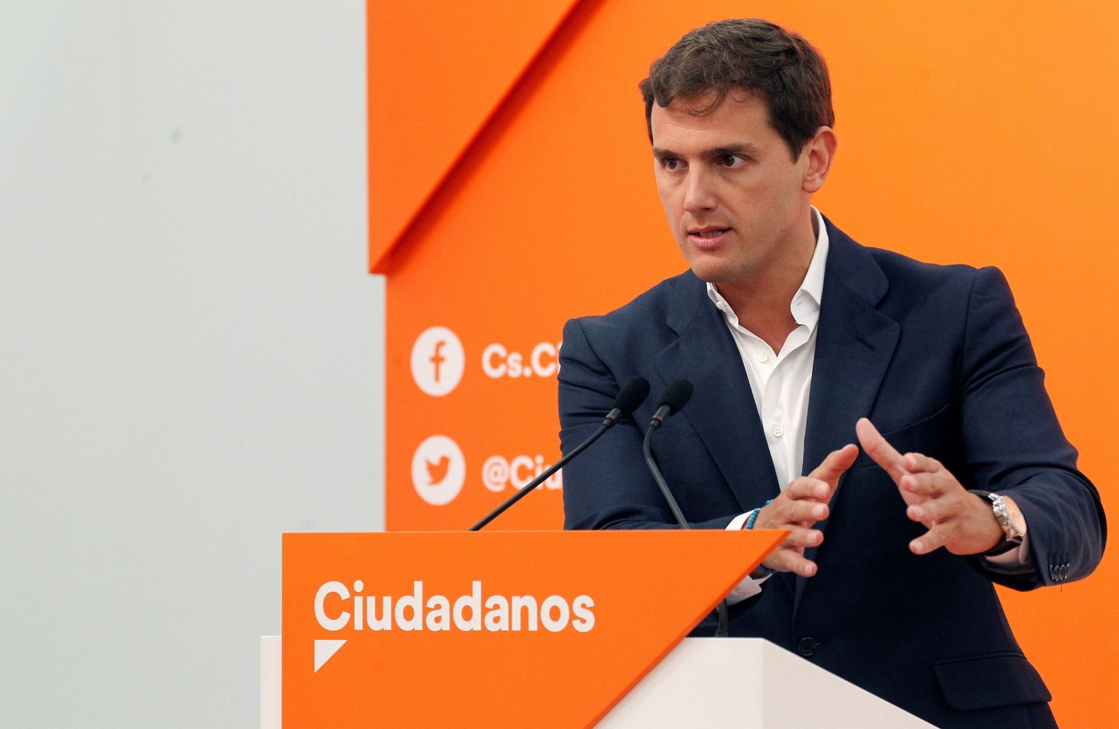 Albert Rivera interviene ayer tras la reunión de la Ejecutiva de Ciudadanos en Madrid.