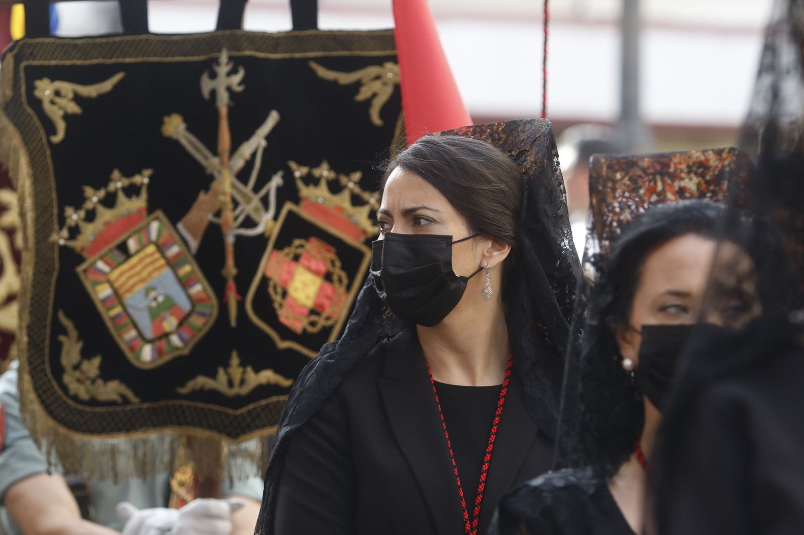 Jueves Santo en Córdoba: La procesión de la Caridad, en imágenes