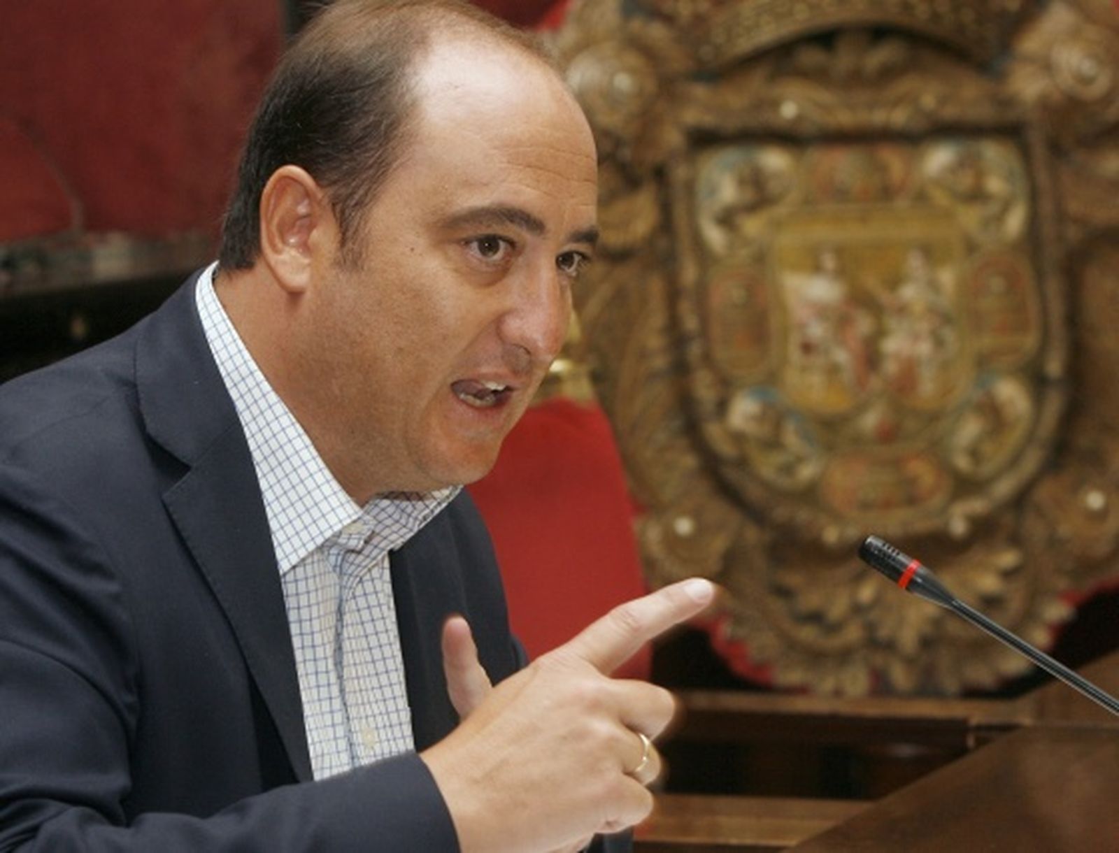 El VI Premio Lorca tiene a Parra, Gelman y Rafael Guillén entre los candidatos