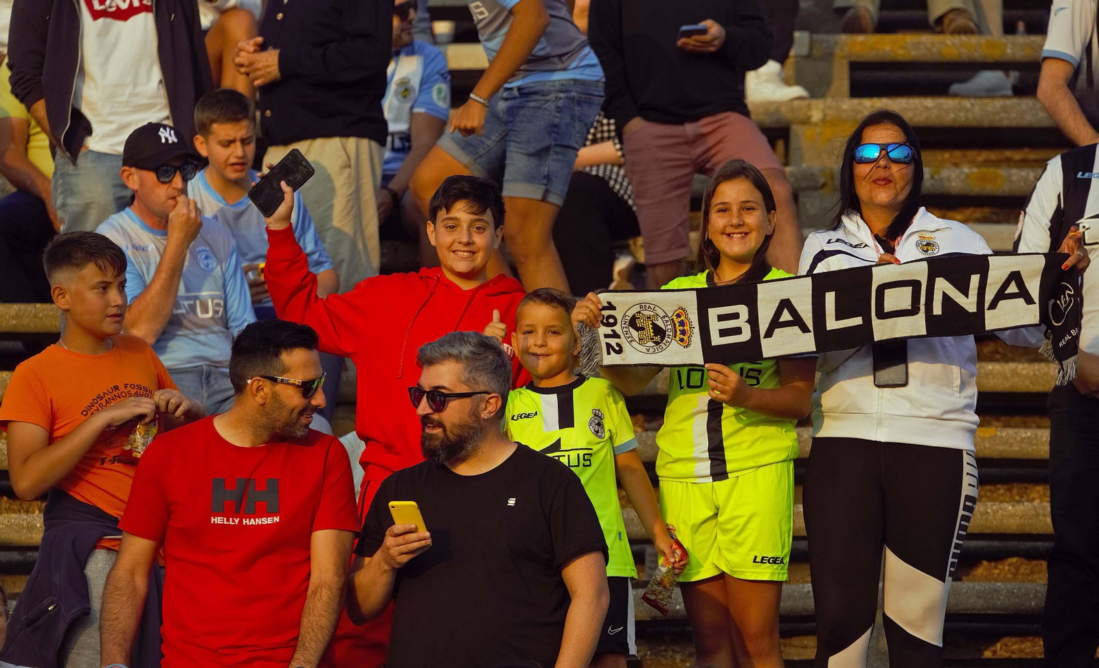 Búscate durante el Balona - Rayo Majadahonda en el estadio municipal de La Línea