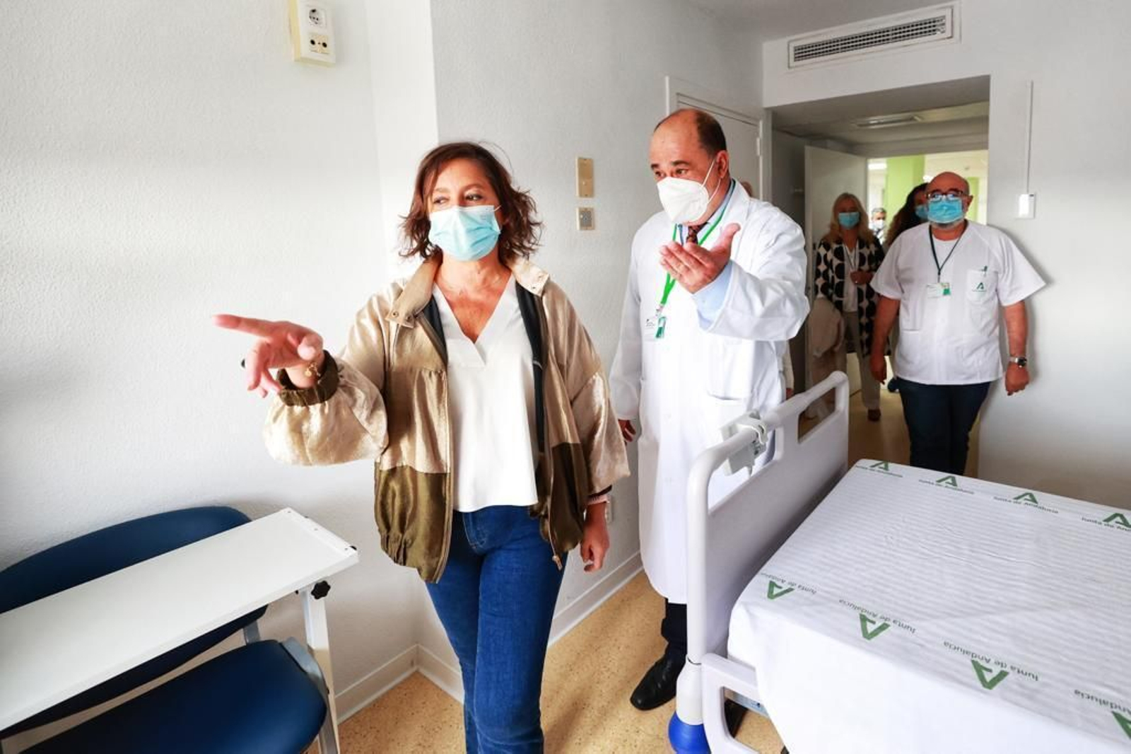 Visita de la consejera de Salud al hospital de San Carlos y a su nueva unidad de neurorrehabilitación