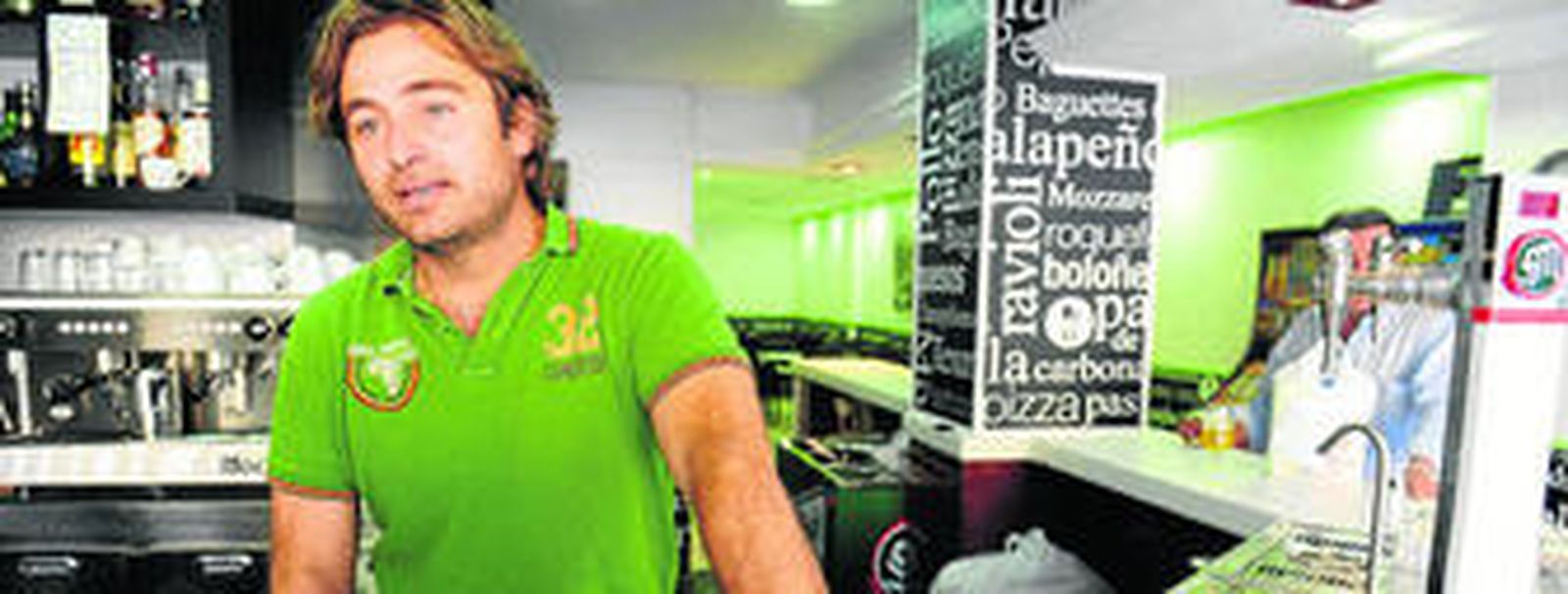 La pizzería Montjuic, regentada por Bernardo Sánchez, ha abierto un nuevo local en la céntrica calle Real.