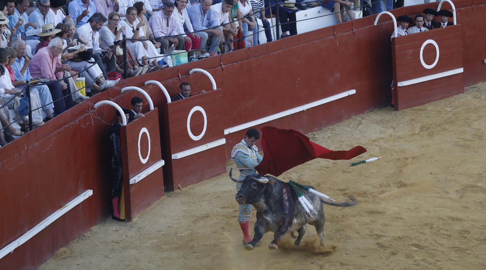 Las fotos de la corrida de toros de David Galván, Daniel Luque y Joaquín Galdós en San Roque