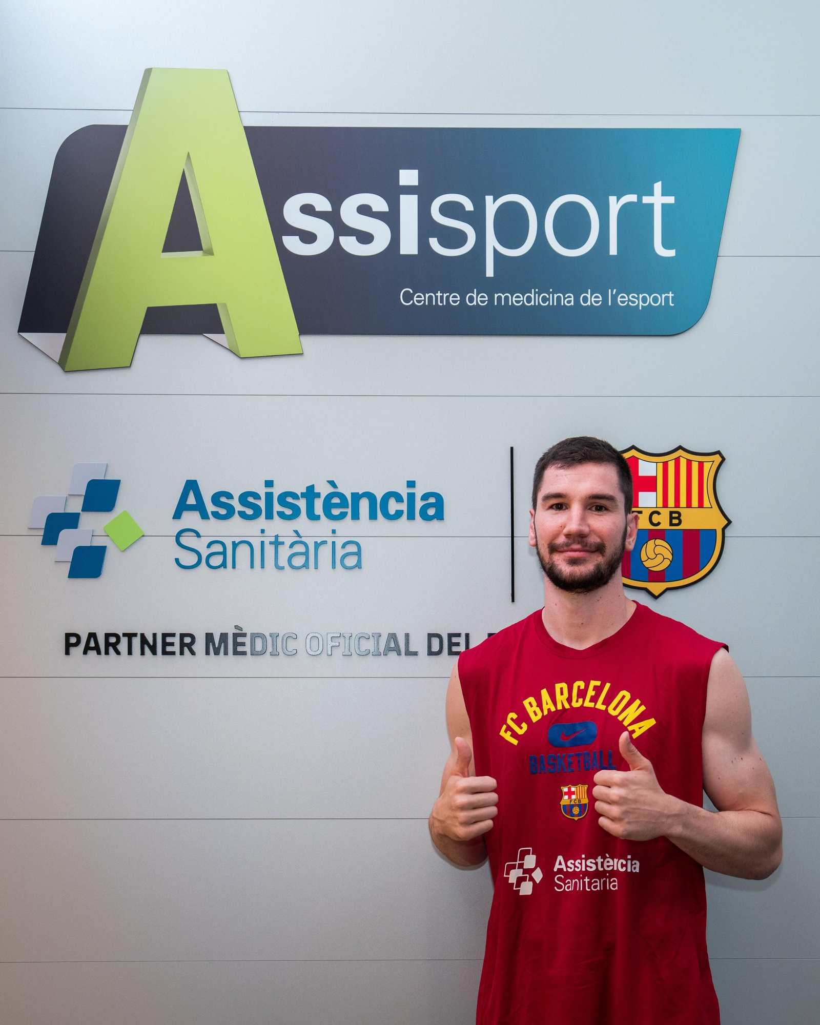 Darío Brizuela firma contrato con el Barcelona