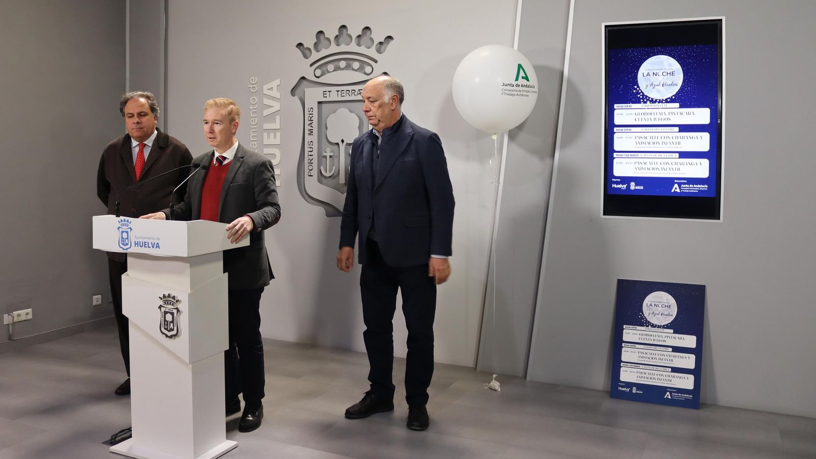Juan Carlos Duarte, Alfonso Casto y Antonio Gemio en la presentación de 'La Noche en Blanco y Azul'.