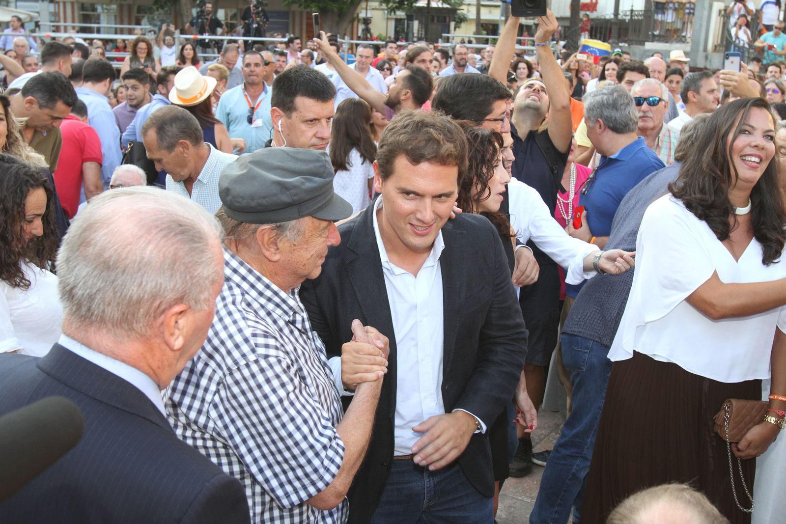 Encuentro Ciudadanos con Albert Rivera en la Plaza de Las Monjas