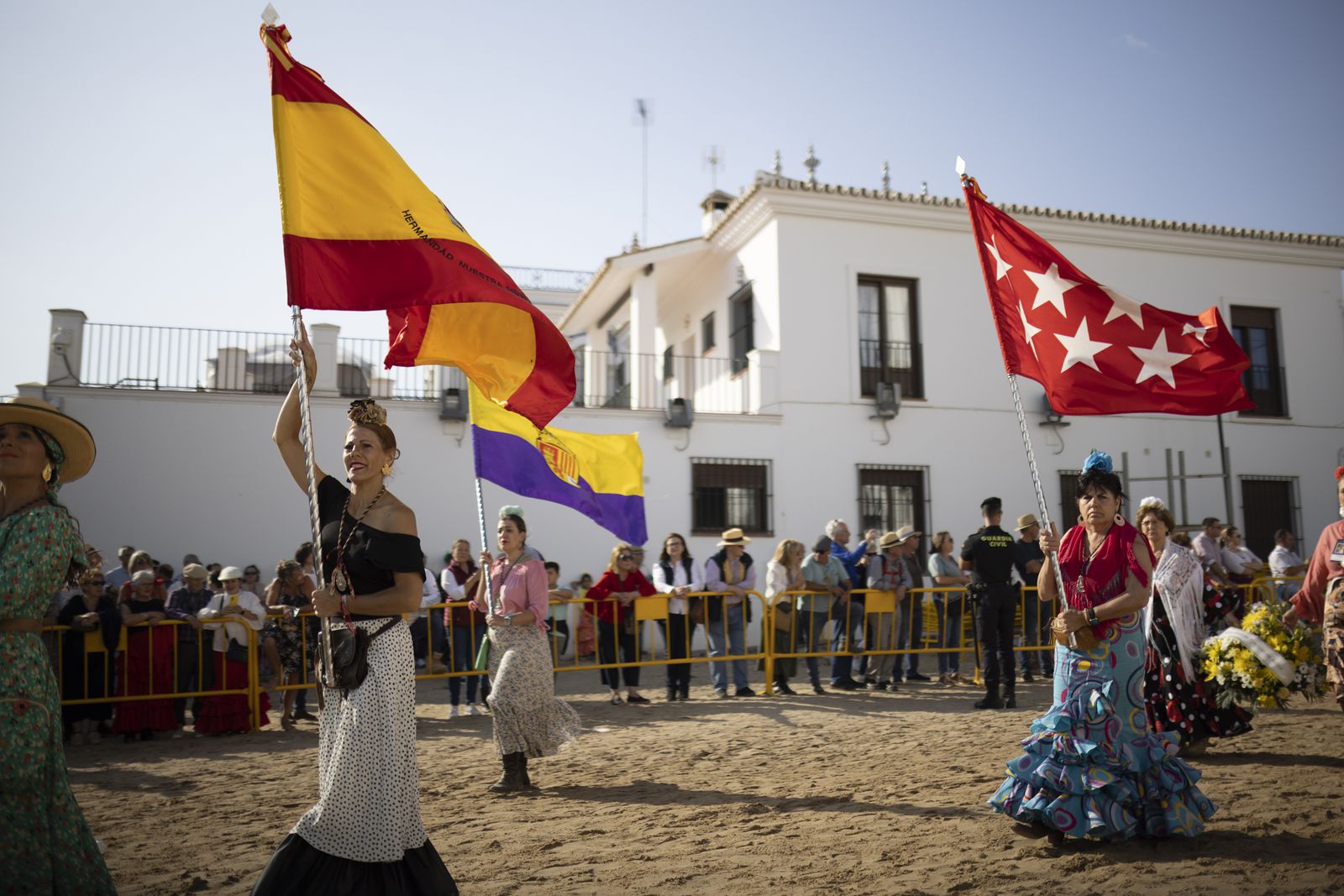 El Rocío 2023: Imágenes de la presentación de las Hermandades y ambiente en la aldea