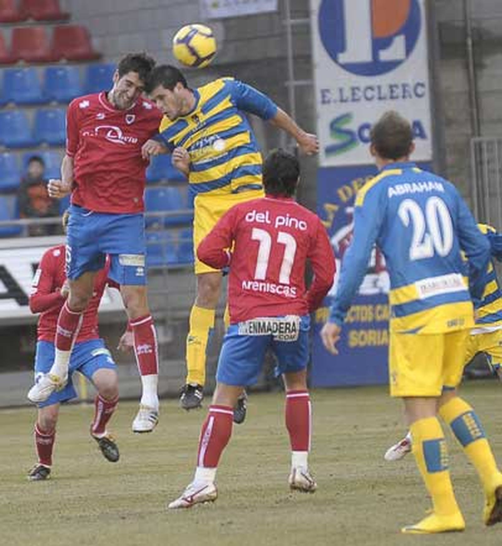El Cádiz se lleva los tres puntos en Los Pajaritos en el primer triunfo de Víctor Espárrago como entrenador amarillo

Foto: LOF
