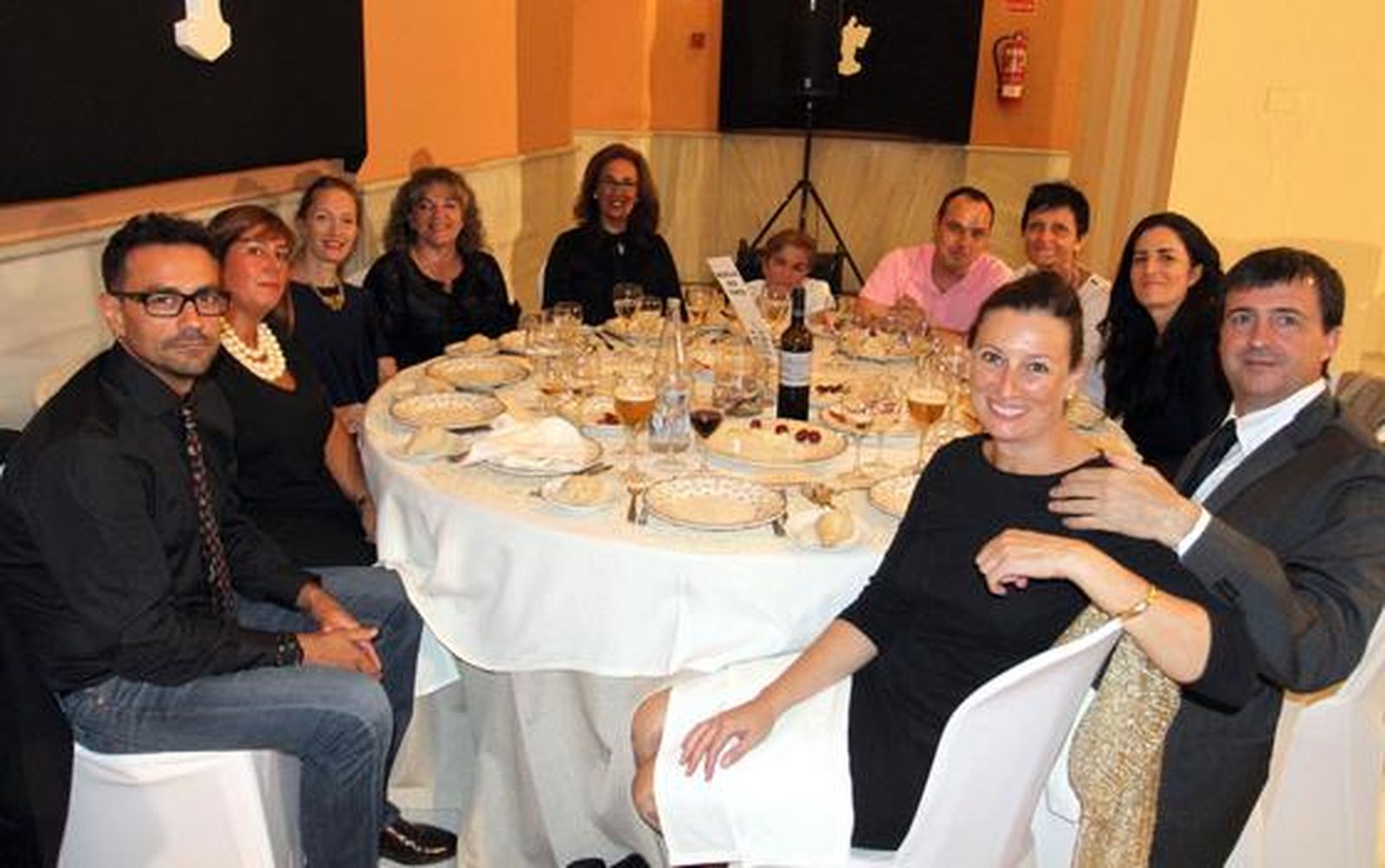 Roberto Díaz, Mª José Díaz, Paula Alcalde, Juana Isabel Alfonso, Teresa Emeterio Vázquez, Eva Mª Fernández Domínguez, Bernabé Parra Maestre, Rosa Nieto, Mª Ángeles Galey, Jacinto Mata y Alejande Echevarría.

Foto: Alberto Dominguez / Josue Correa / Canterla