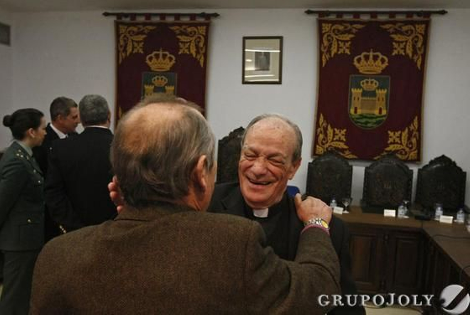 El Ayuntamiento de La Línea nombra Hijo Predilecto al arcipreste de la ciudad, que solicita unión "para sacar el pueblo adelante".

Foto: Paco Guerrero