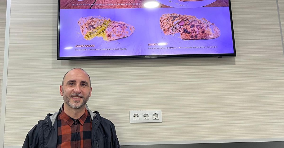 Alejo Tomás, el creador del primer buscador de camperos de Málaga: "Encontrar un campero en el centro histórico es uno de los grandes retos porque el alquiler es prohibitivo"