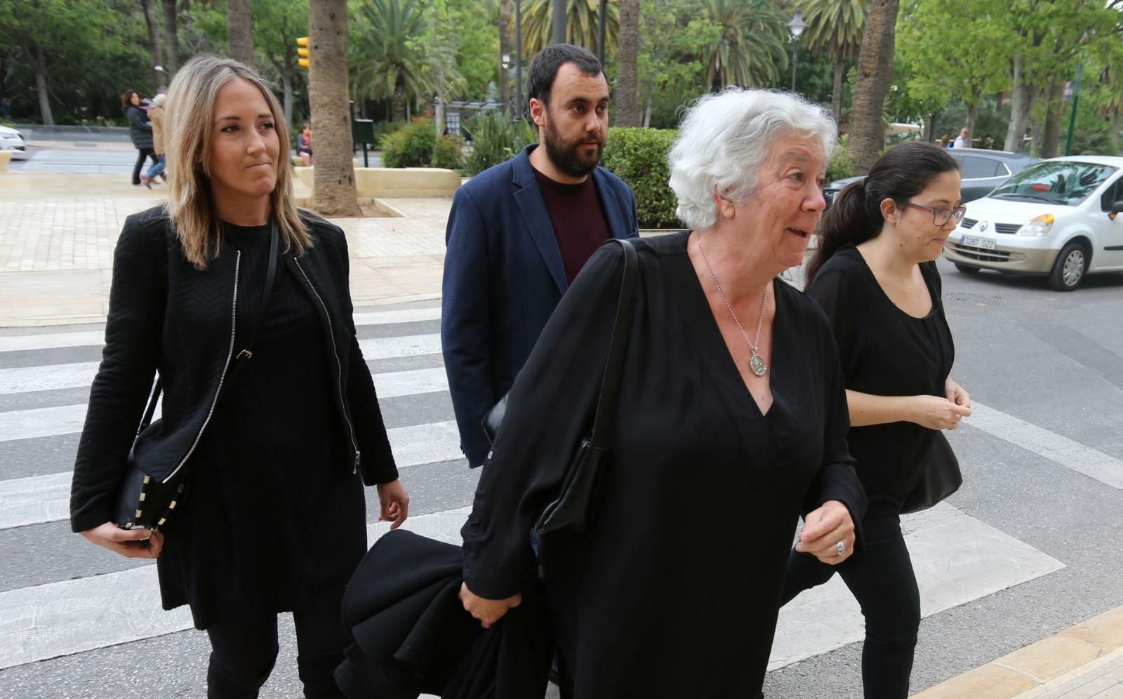Fotos de la capilla ardiente de Manuel Alcántara