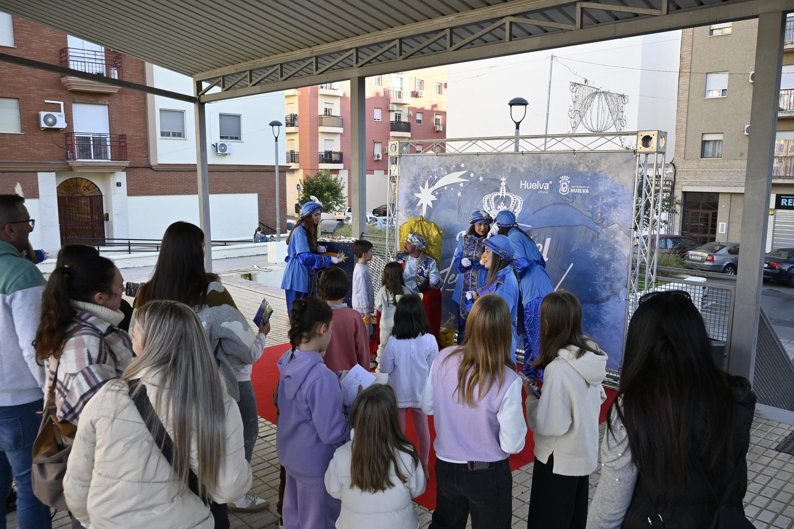 Recogida de cartas del paje real en la plaza Miguel Raya en el Molino, en imágenes
